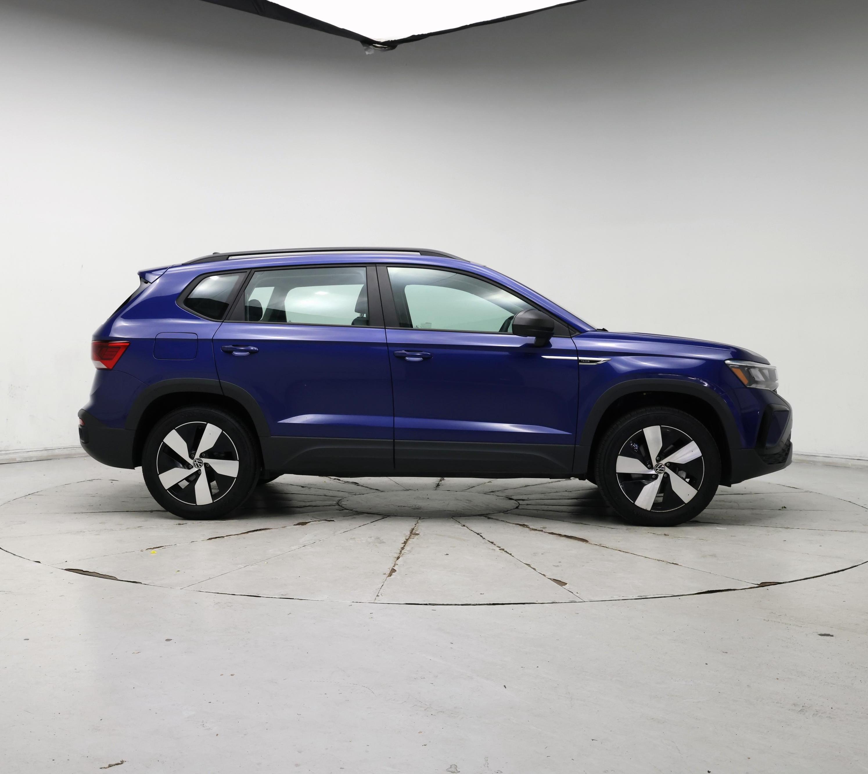 Thumbnail: 2023 Volkswagen Taos - 7
