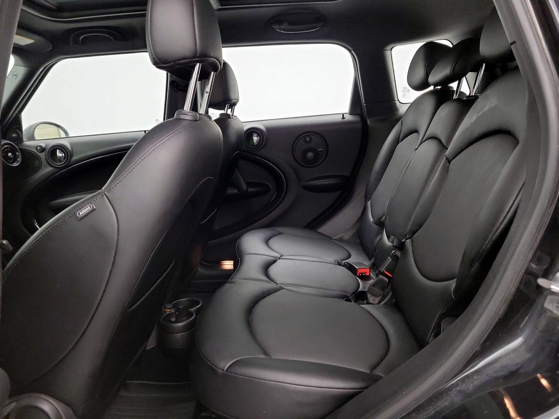 Thumbnail: 2016 MINI Cooper Countryman - 17