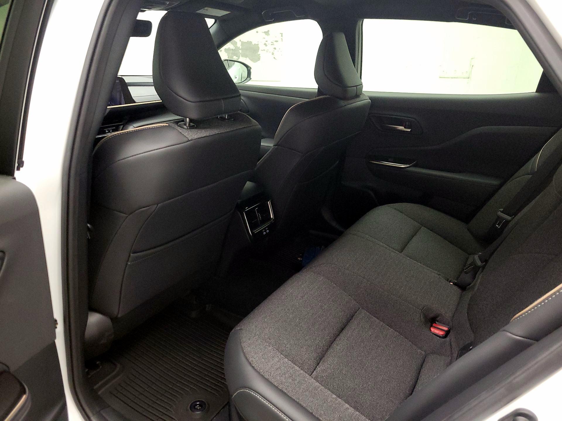 Thumbnail: 2024 Toyota Crown - 18