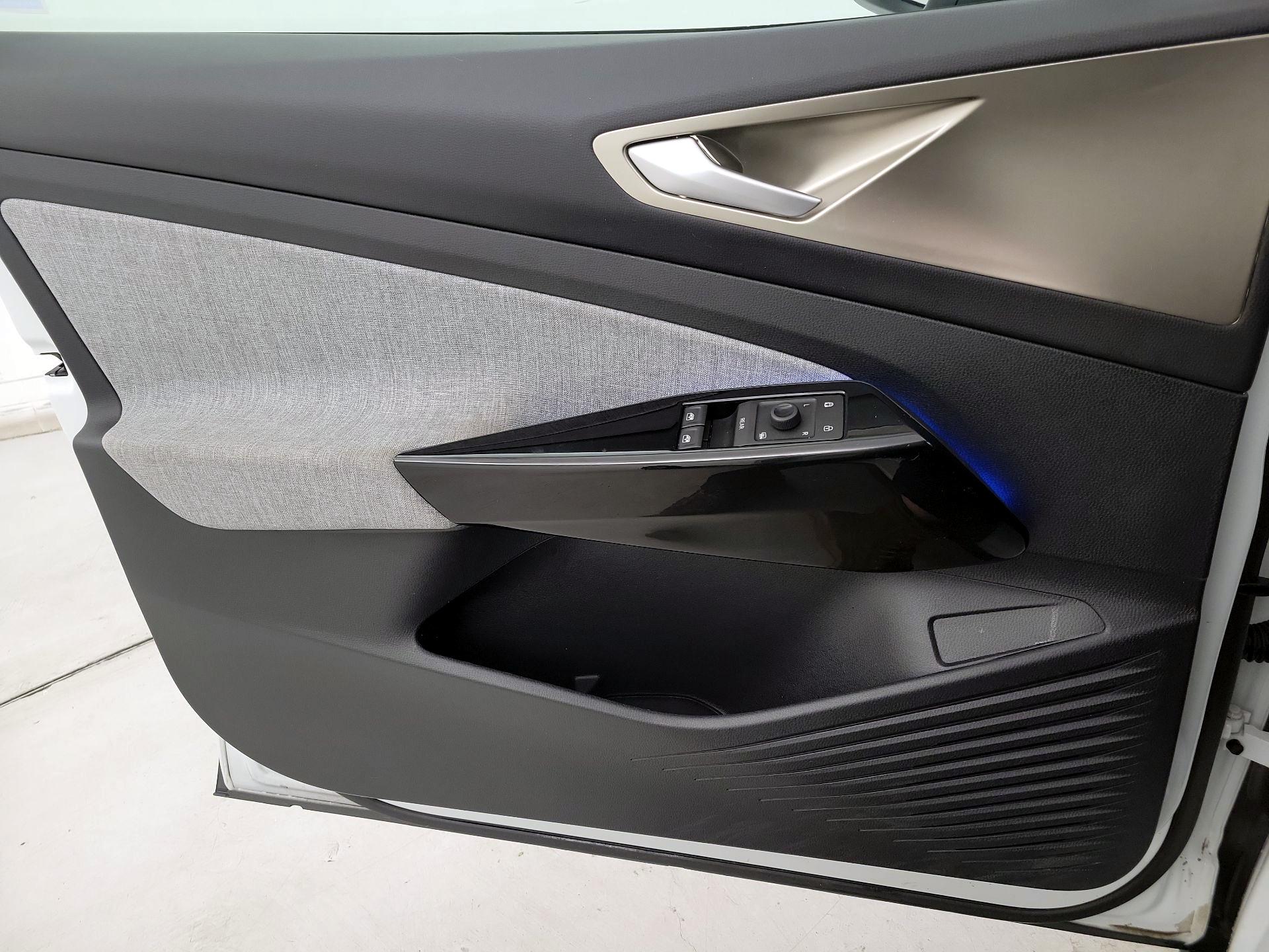 Thumbnail: 2024 Volkswagen ID.4 - 12