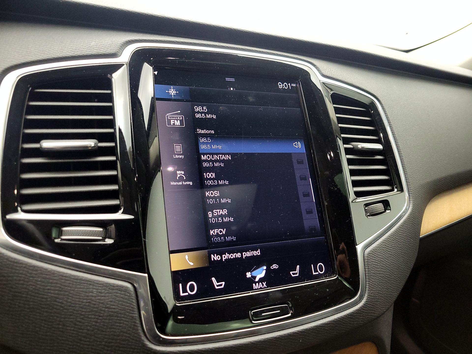 Thumbnail: 2022 Volvo XC90 - 14