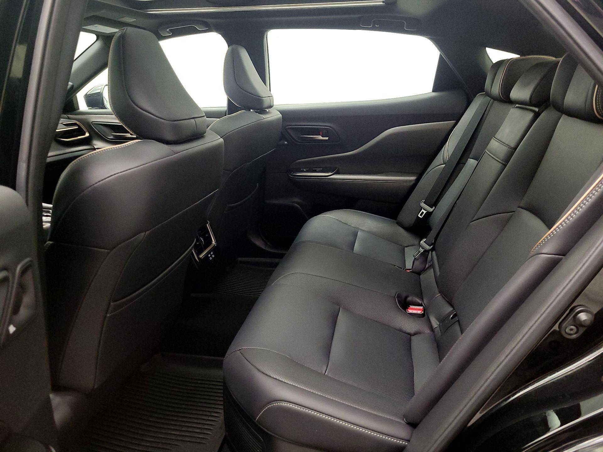 Thumbnail: 2025 Toyota Crown - 18