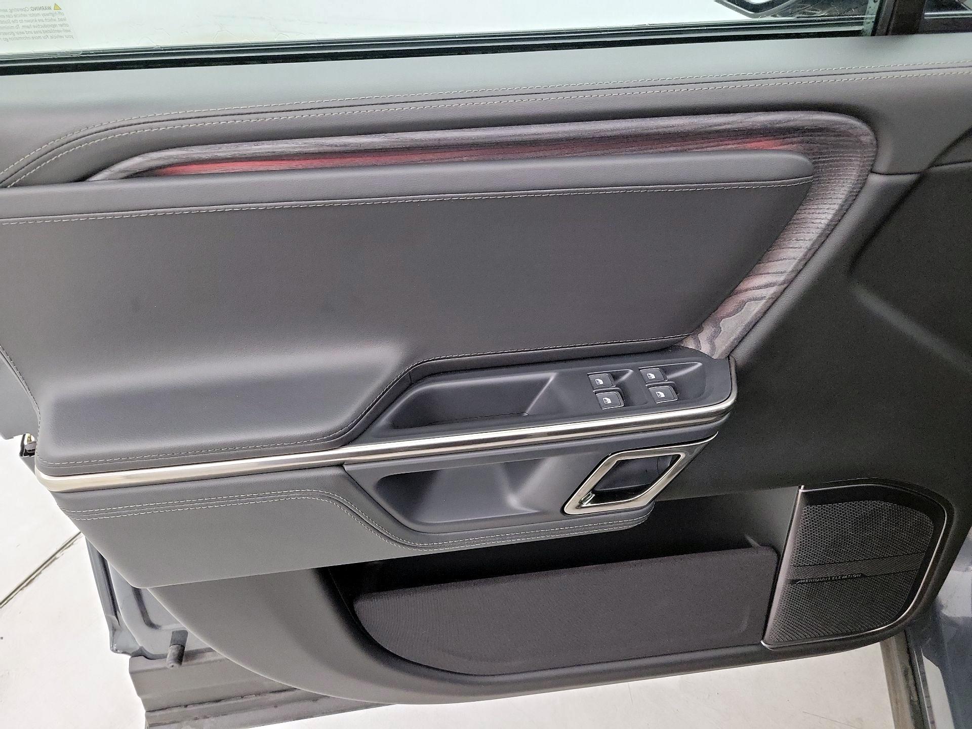 Thumbnail: 2022 Rivian R1S - 12