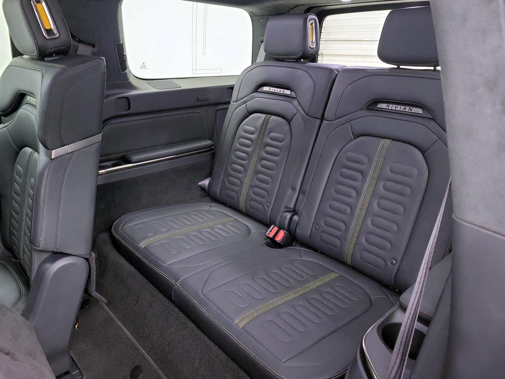 Thumbnail: 2022 Rivian R1S - 20
