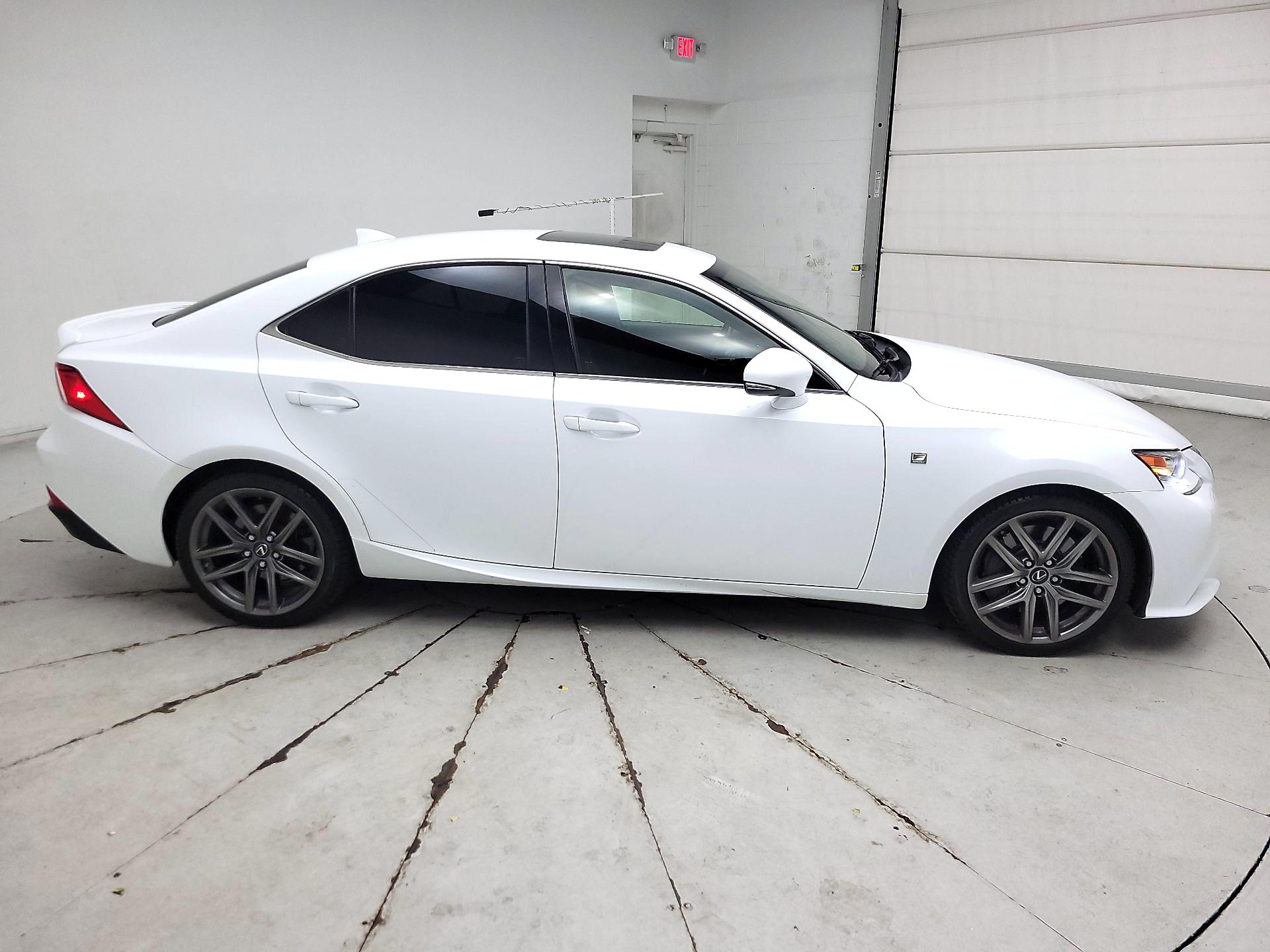 Thumbnail: 2016 Lexus IS - 4