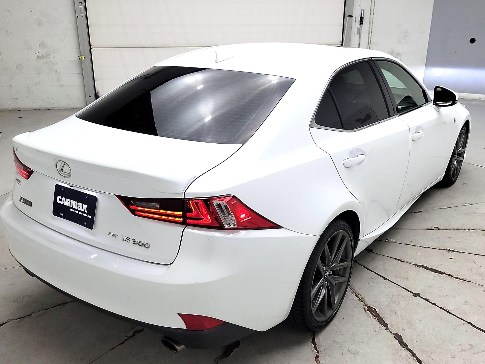 Thumbnail: 2016 Lexus IS - 5