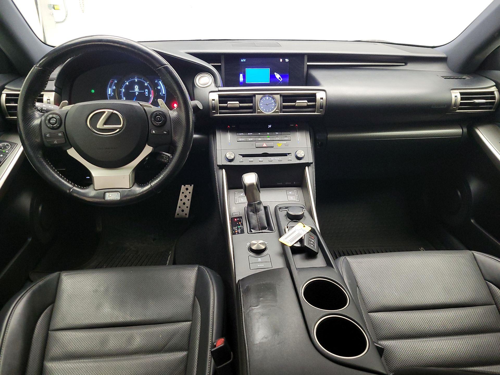 Thumbnail: 2016 Lexus IS - 8