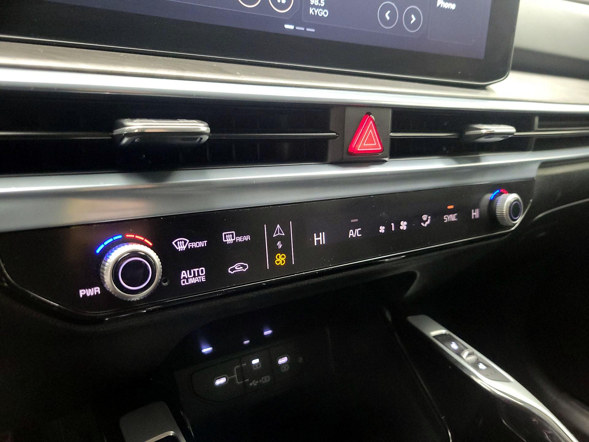 Thumbnail: 2024 Kia Sorento - 15