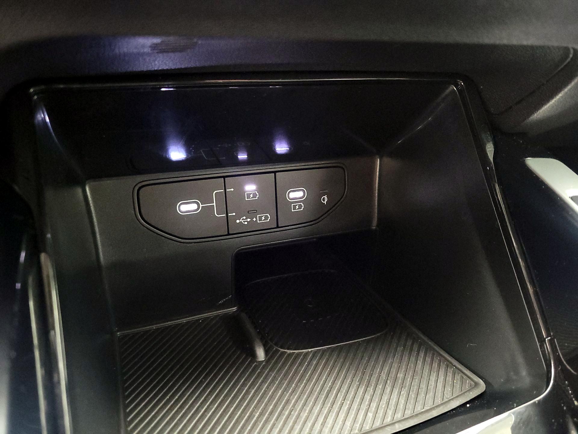 Thumbnail: 2024 Kia Sorento - 17