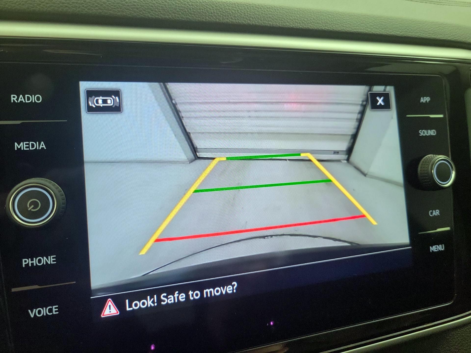 Thumbnail: 2022 Volkswagen Atlas - 14