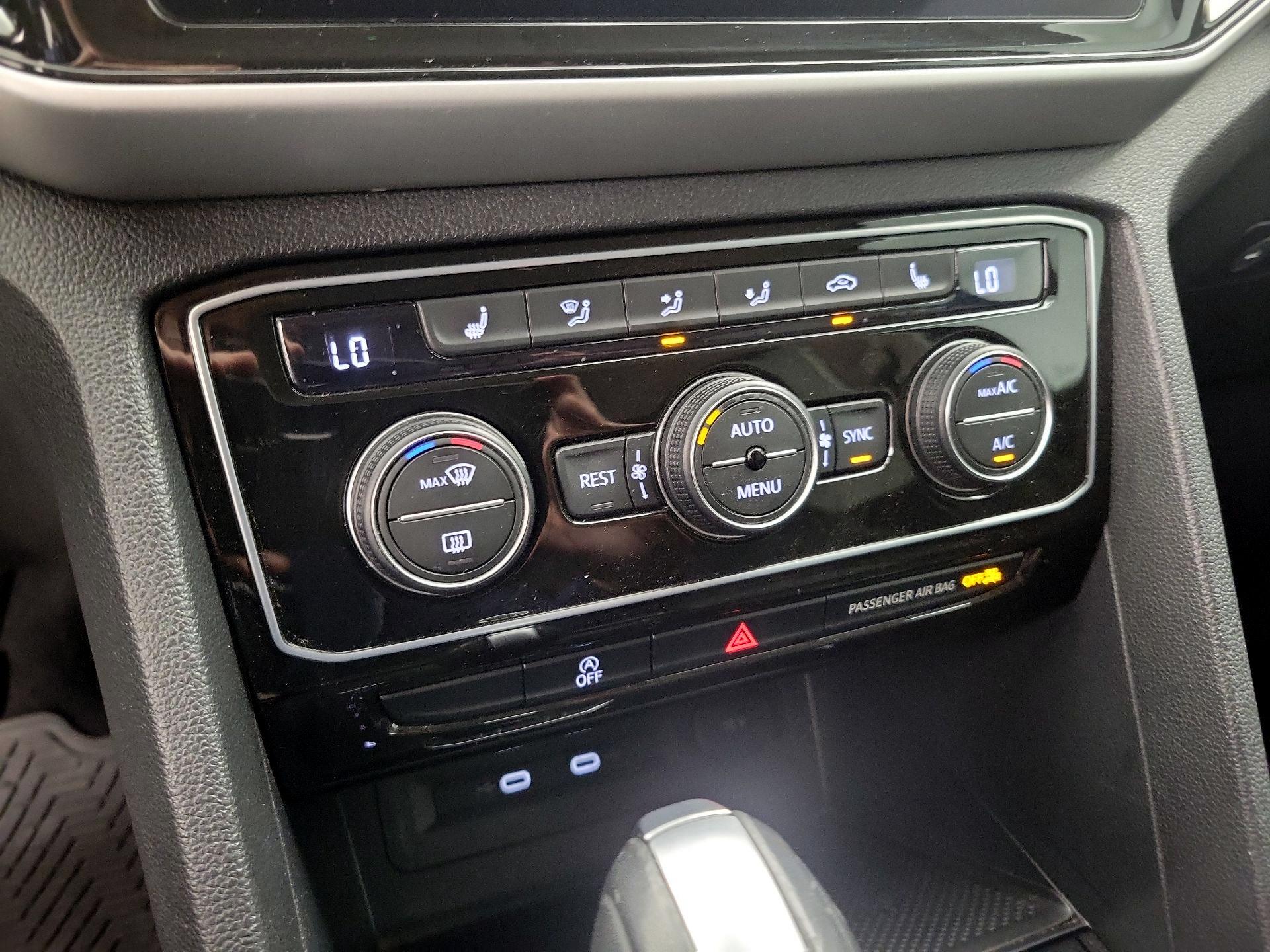 Thumbnail: 2022 Volkswagen Atlas - 16