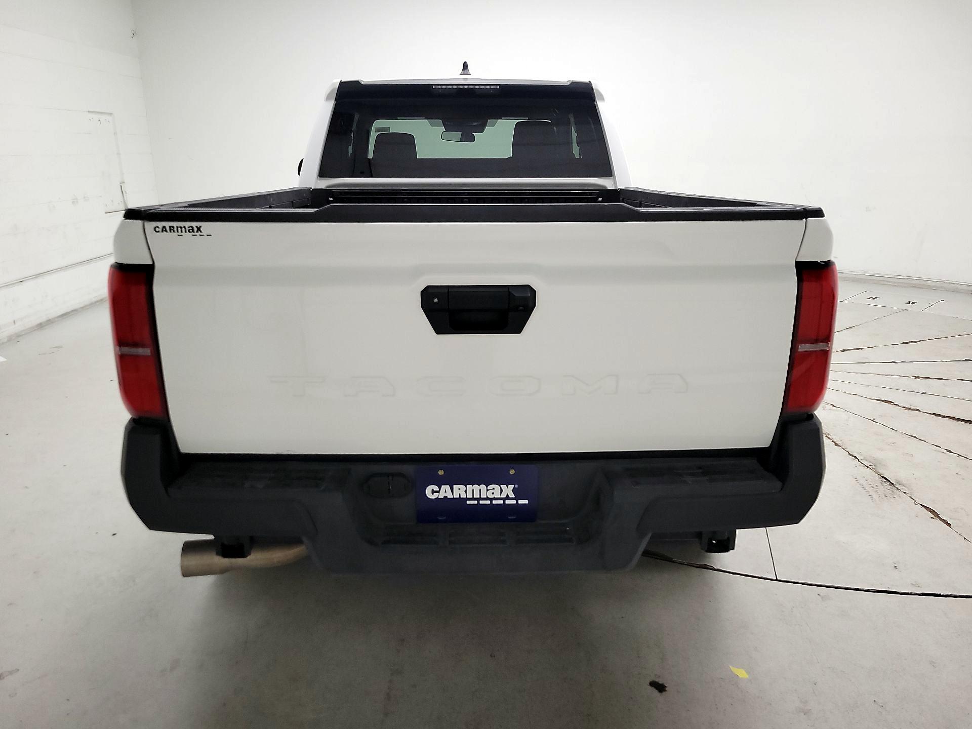 Thumbnail: 2024 Toyota Tacoma - 18