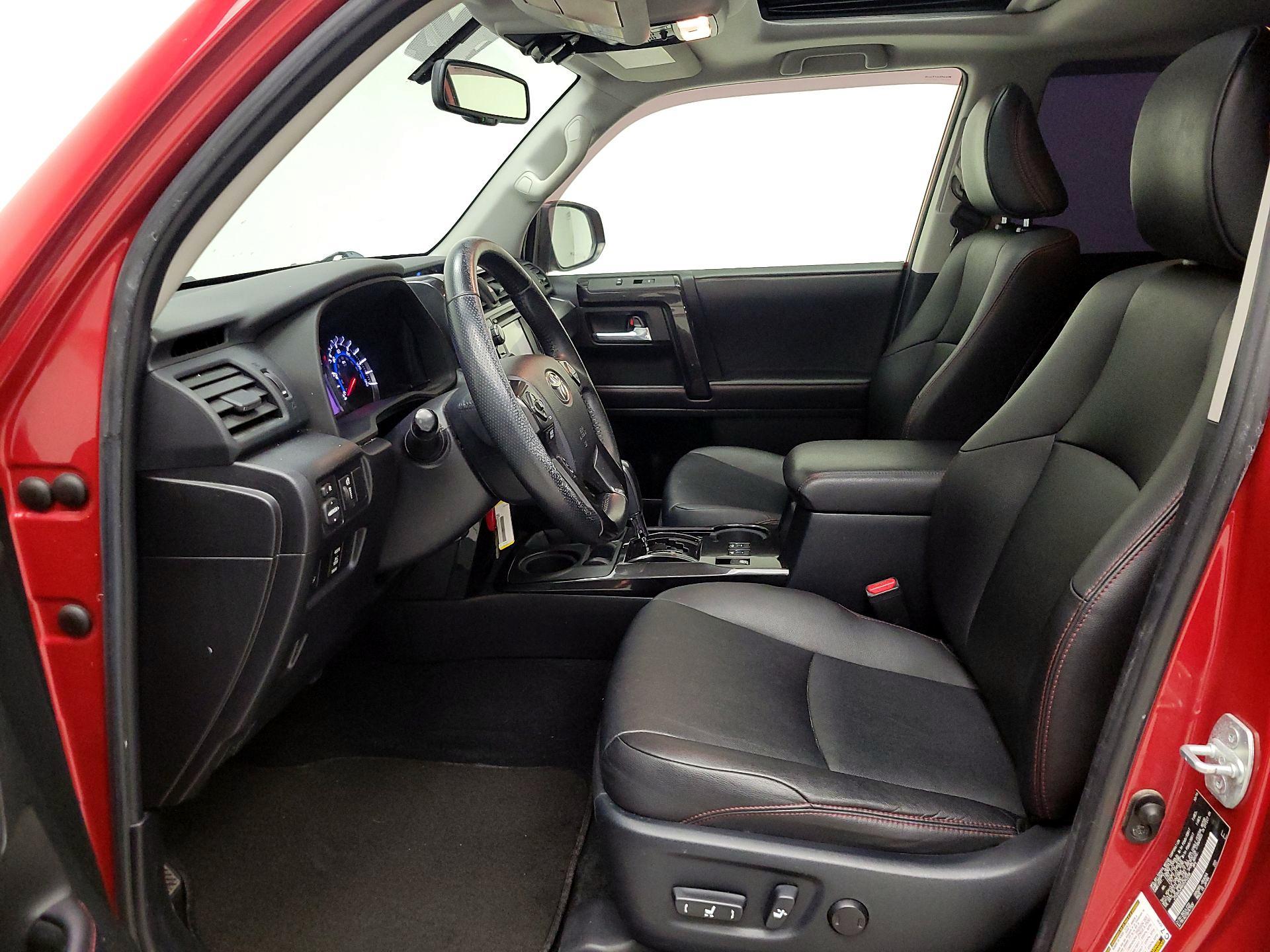 Thumbnail: 2016 Toyota 4Runner - 9