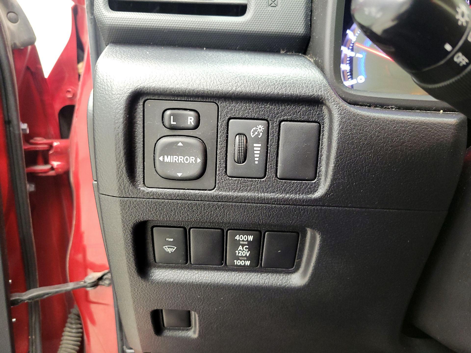 Thumbnail: 2016 Toyota 4Runner - 11