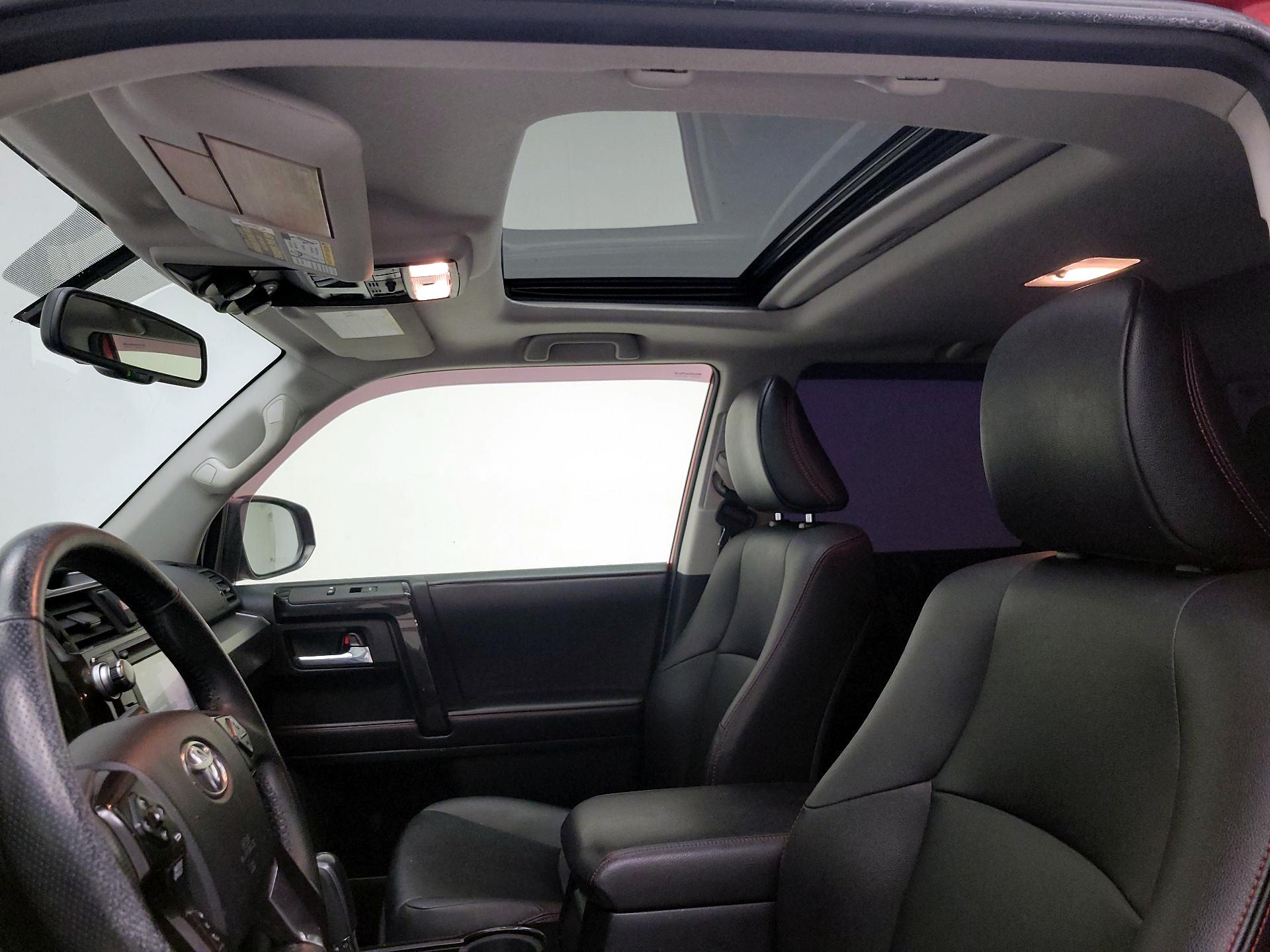 Thumbnail: 2016 Toyota 4Runner - 17