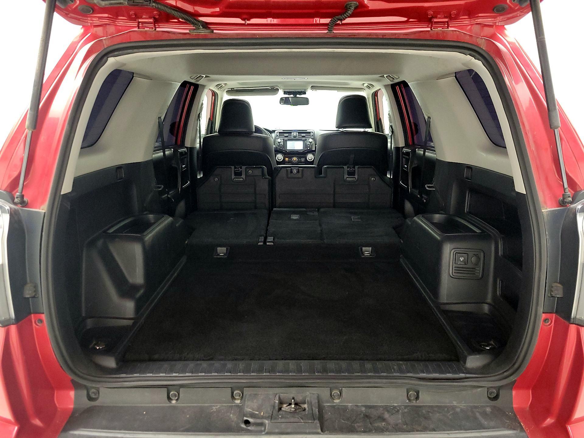 Thumbnail: 2016 Toyota 4Runner - 20