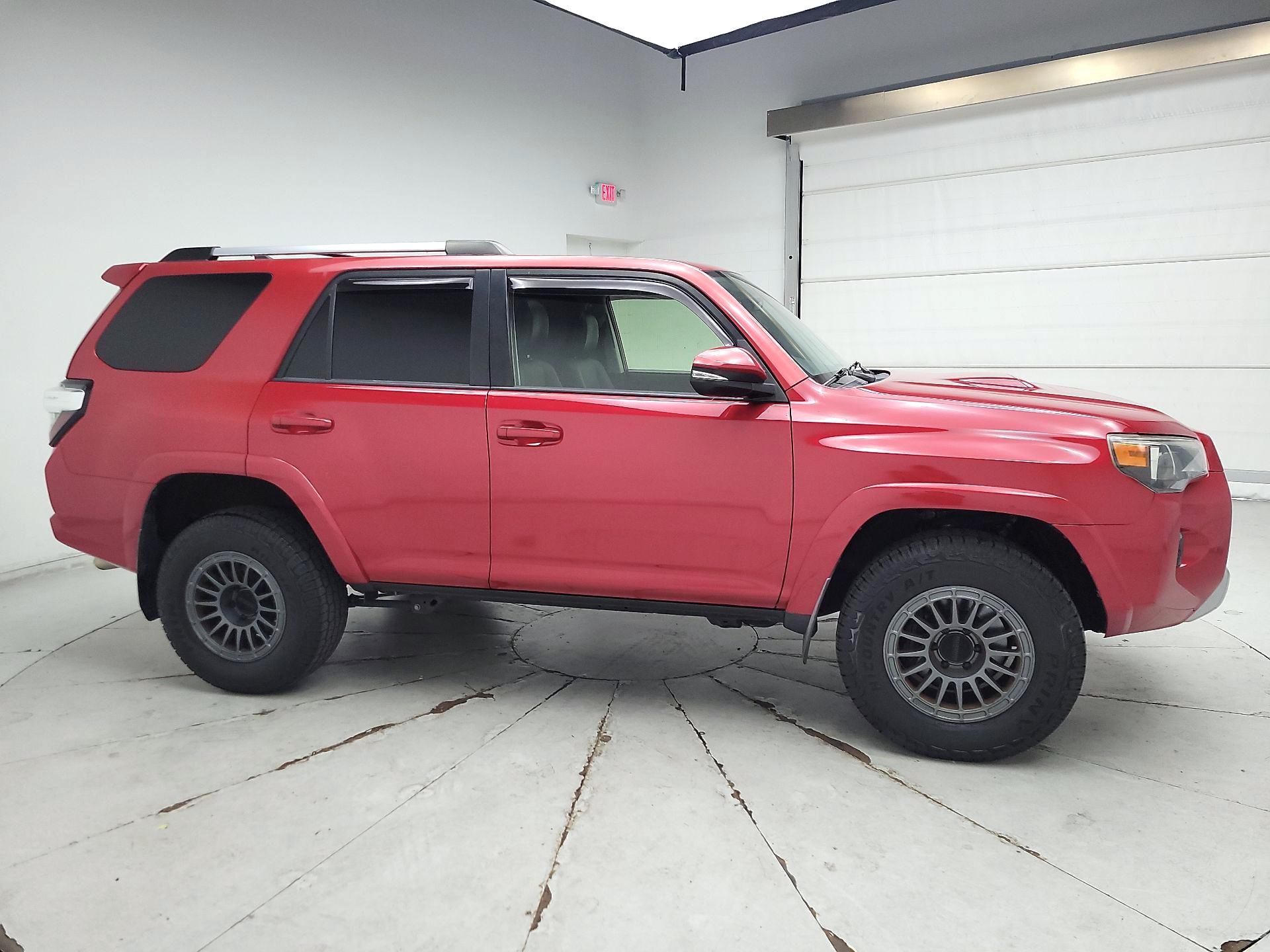 Thumbnail: 2016 Toyota 4Runner - 4