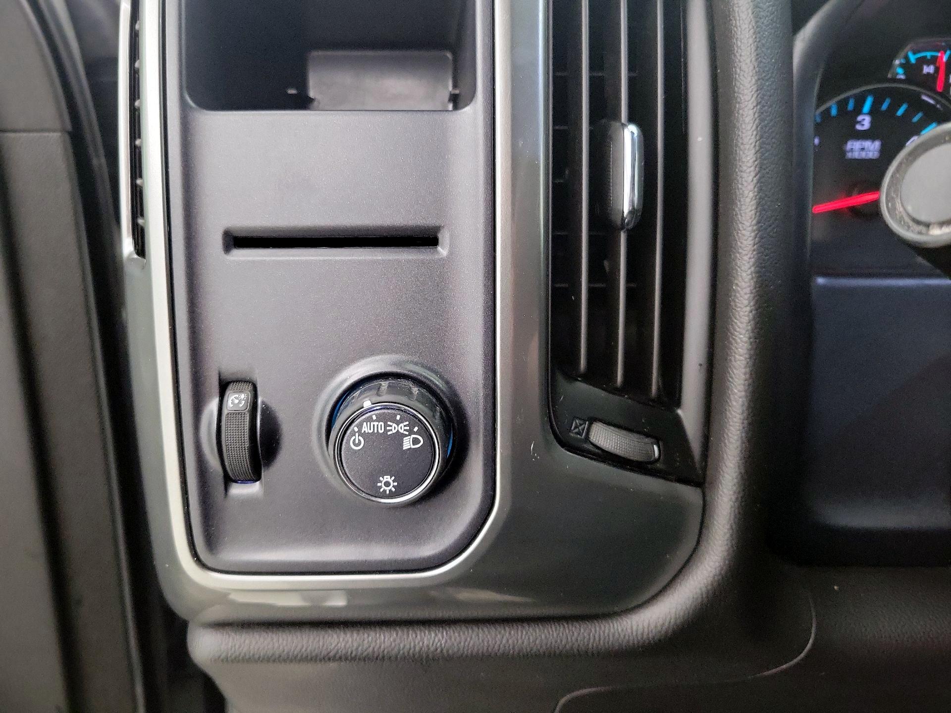 Thumbnail: 2019 Chevrolet Silverado 1500 - 13