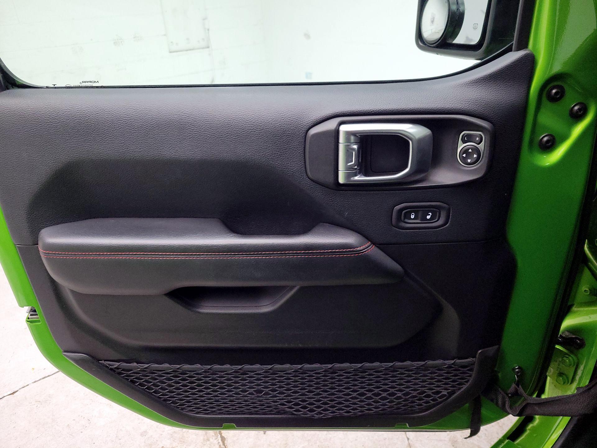 Thumbnail: 2019 Jeep Wrangler - 12