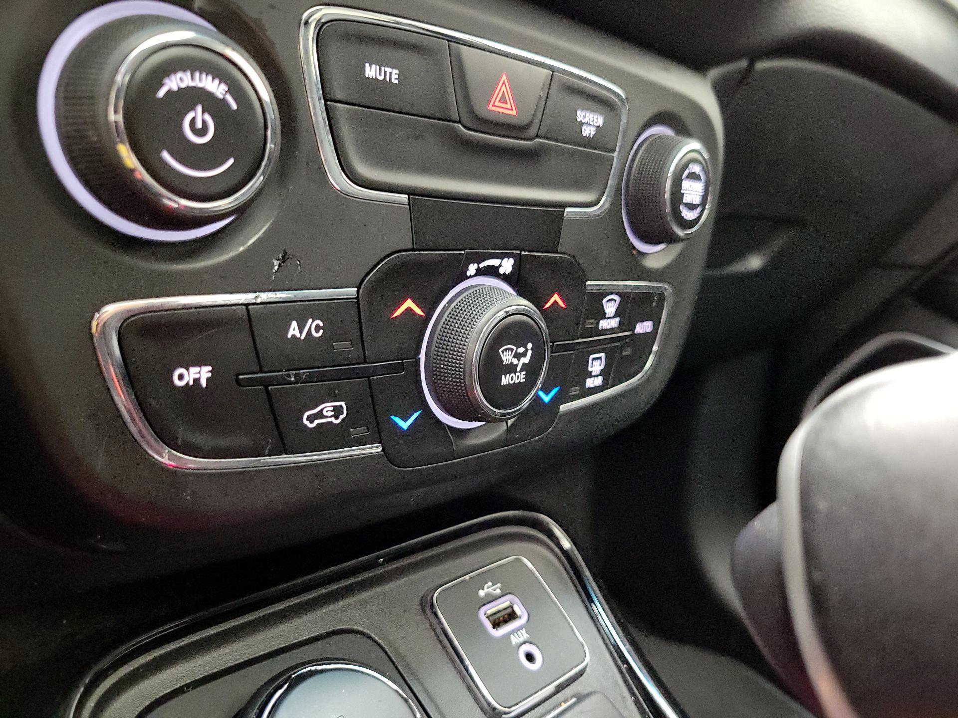 Thumbnail: 2018 Jeep Compass - 17