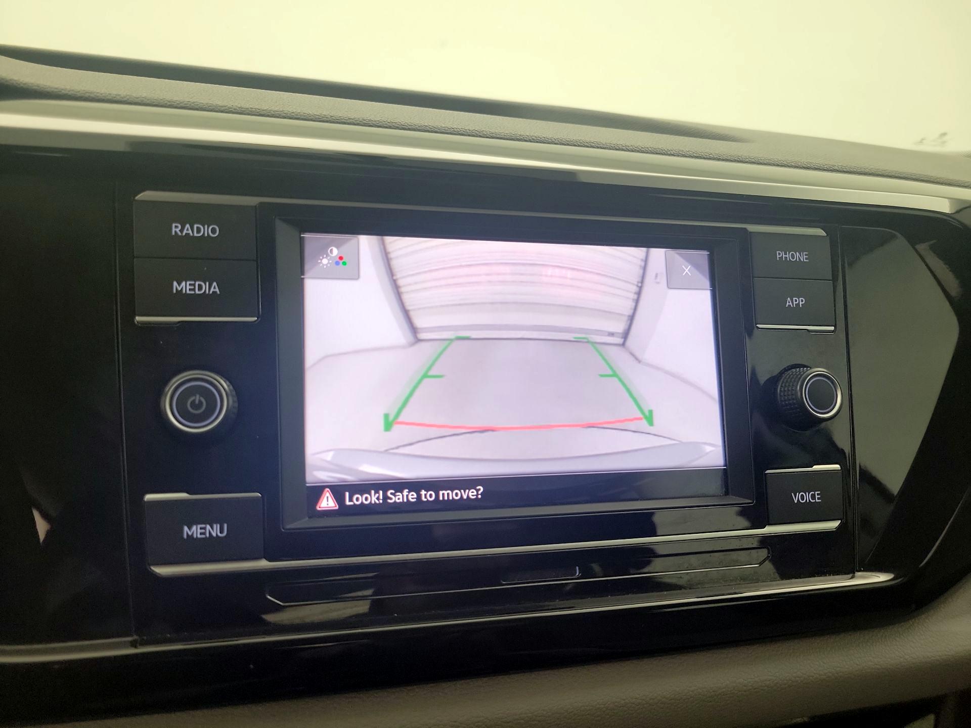 Thumbnail: 2022 Volkswagen Taos - 14