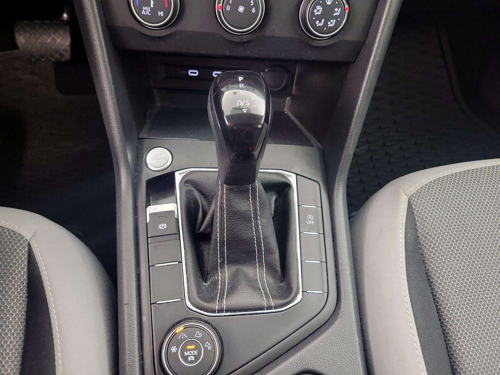 Thumbnail: 2022 Volkswagen Taos - 17