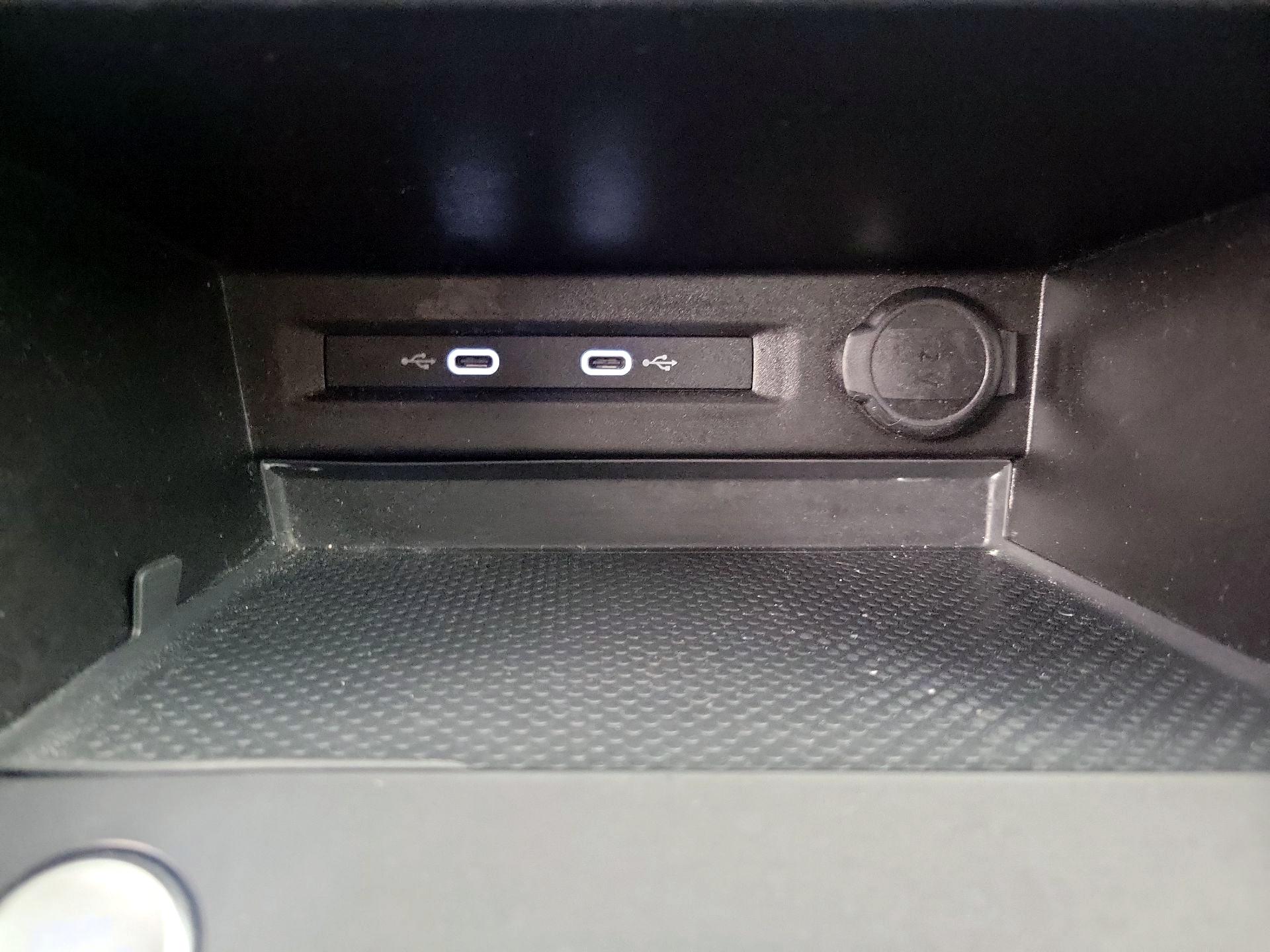 Thumbnail: 2022 Volkswagen Taos - 18