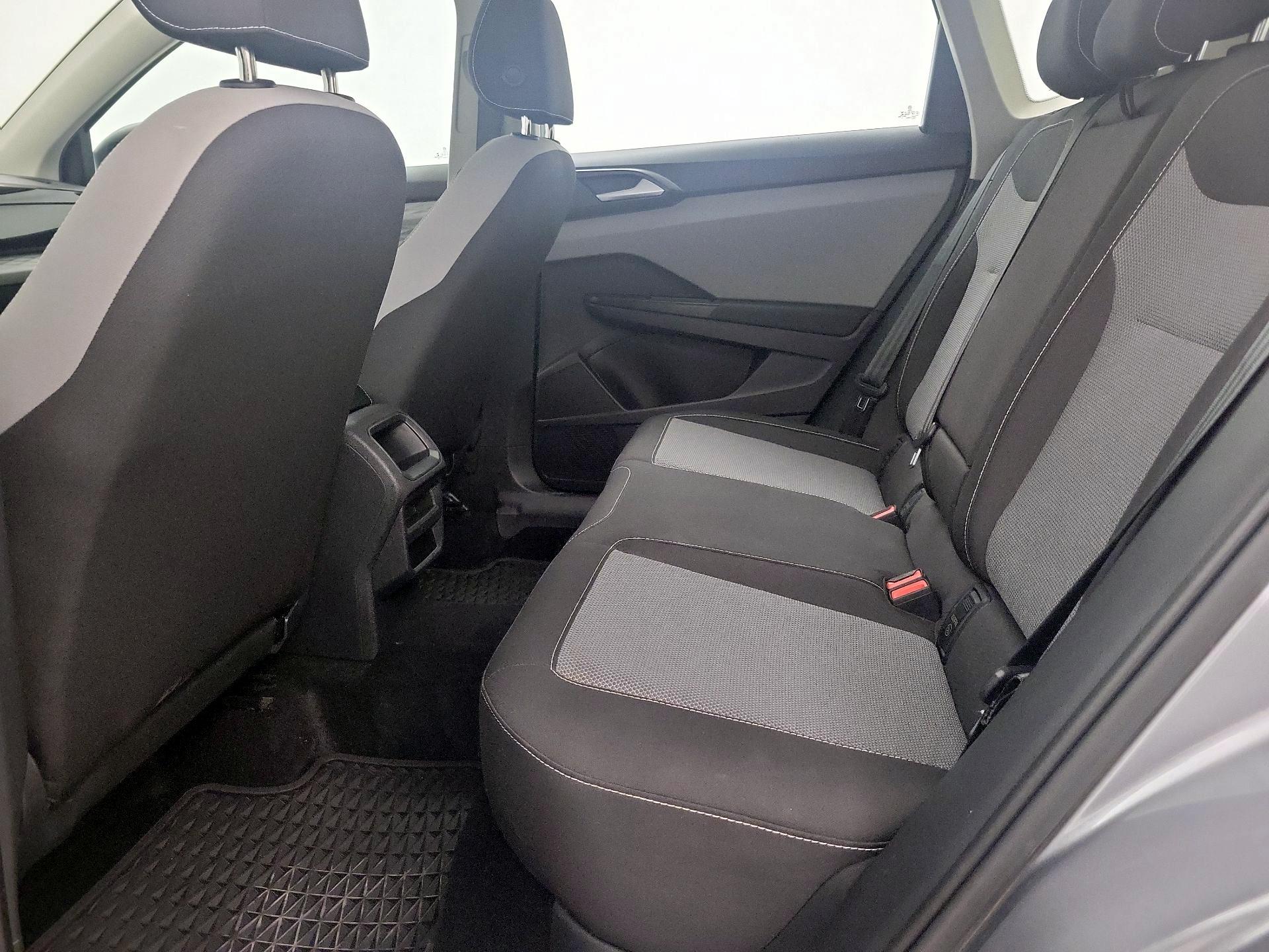 Thumbnail: 2022 Volkswagen Taos - 19