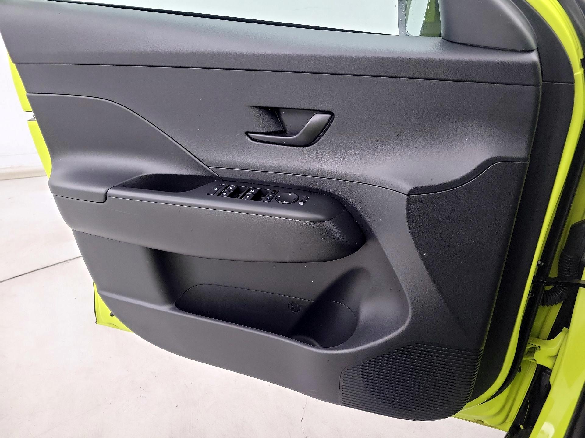 Thumbnail: 2025 Hyundai Kona - 12