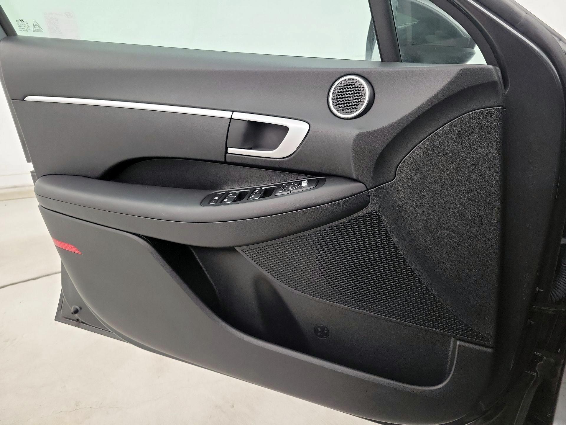 Thumbnail: 2025 Hyundai Sonata - 12