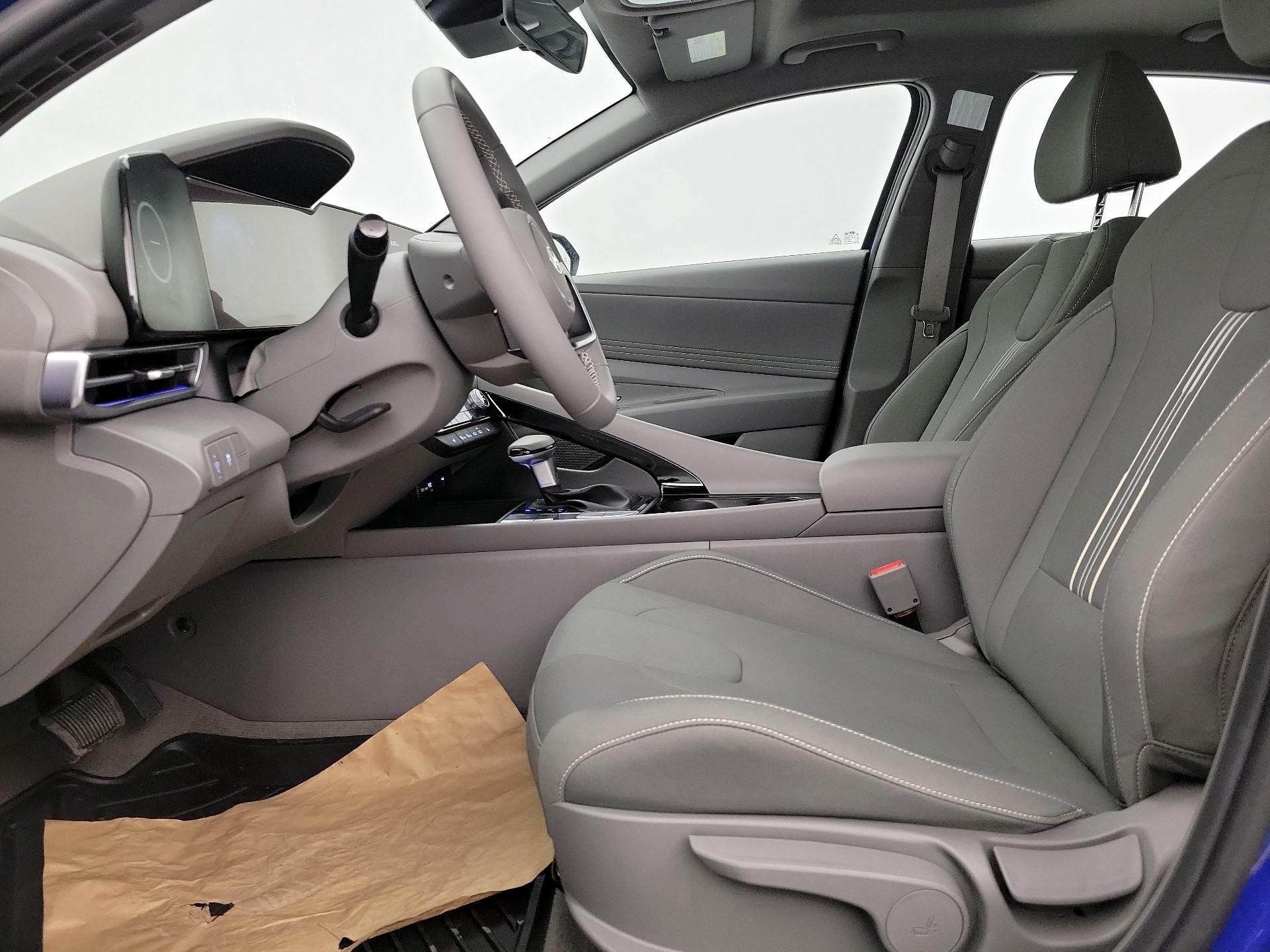 Thumbnail: 2025 Hyundai Elantra - 11