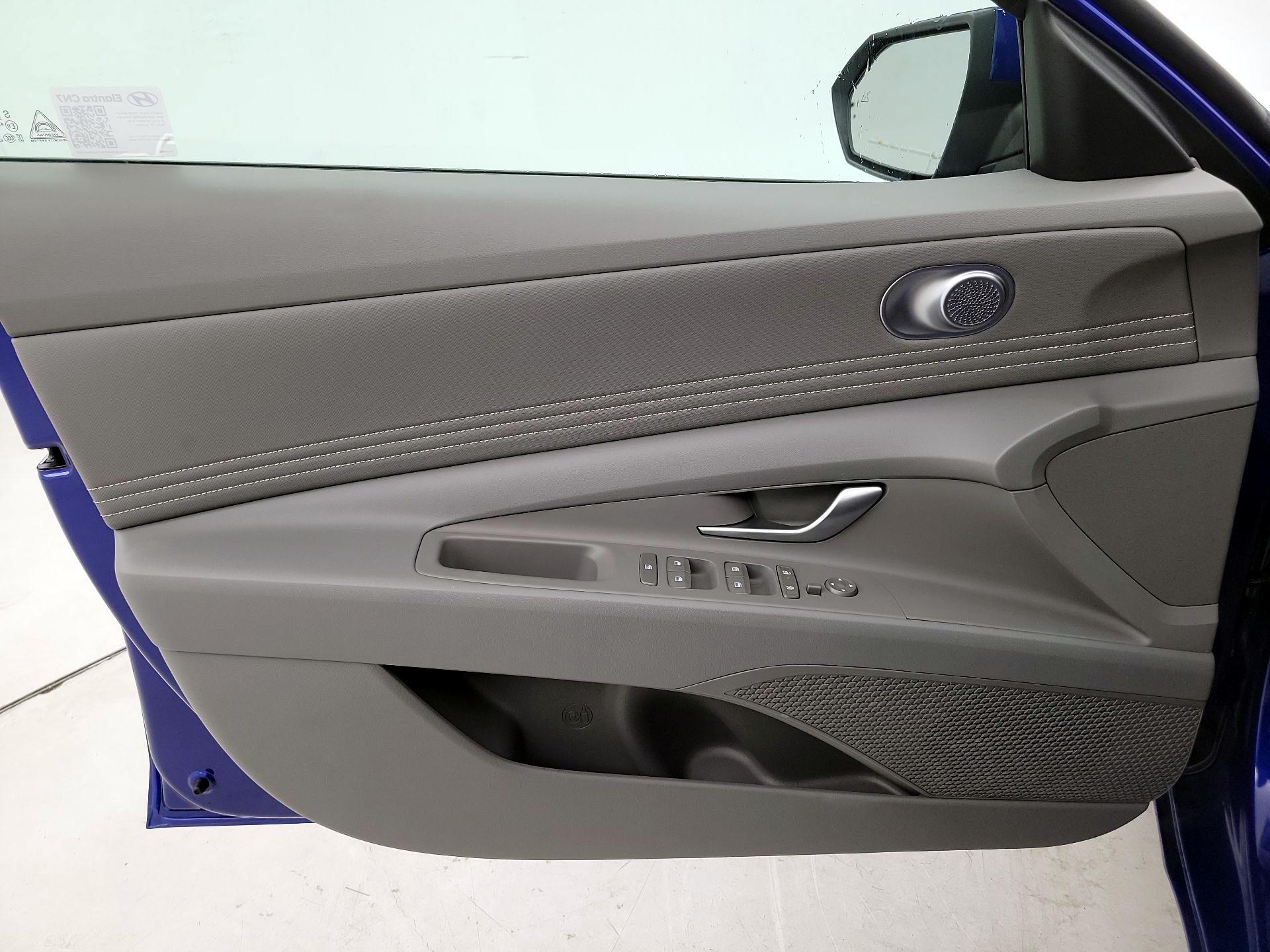 Thumbnail: 2025 Hyundai Elantra - 12