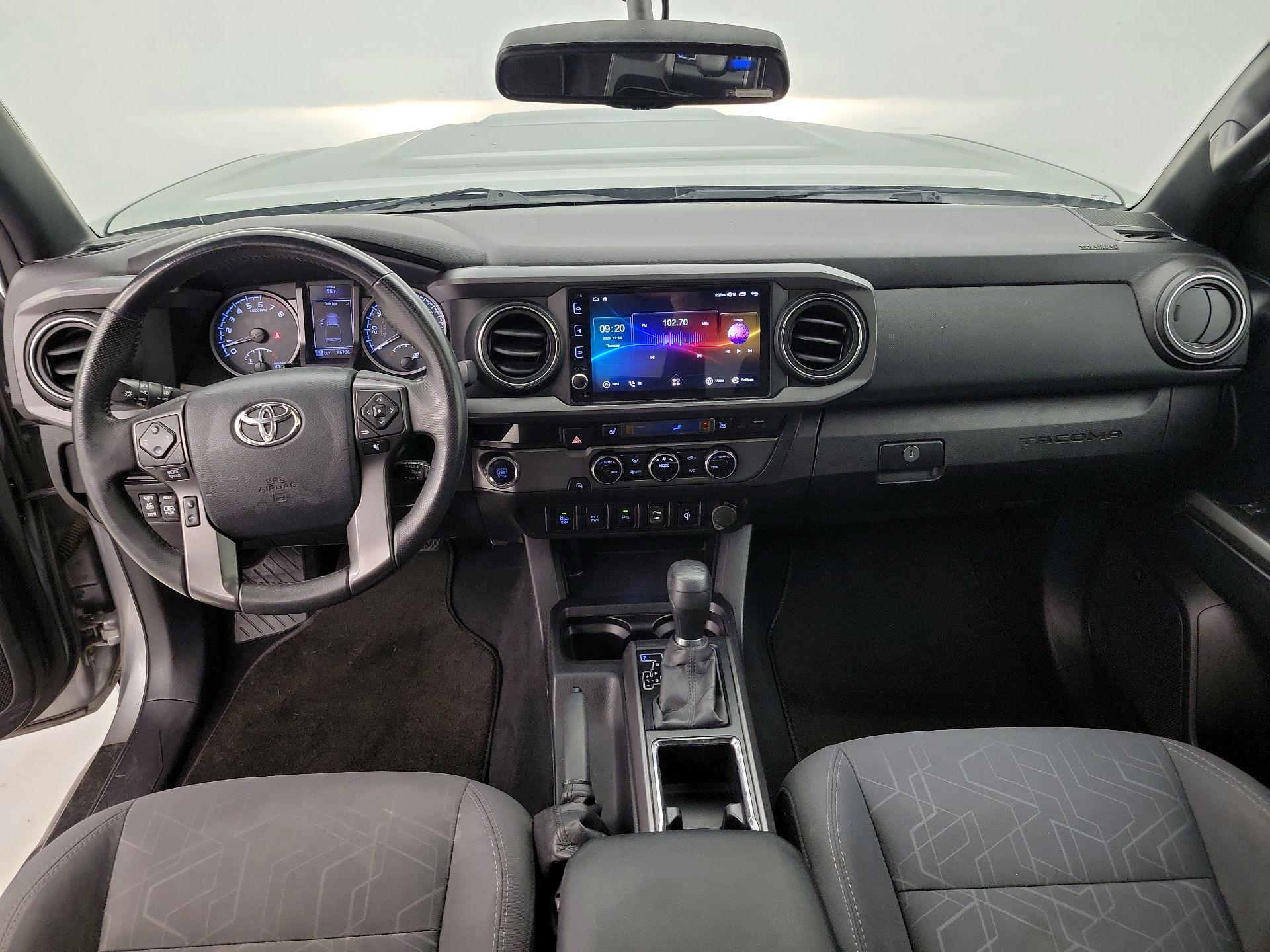 Thumbnail: 2017 Toyota Tacoma - 9