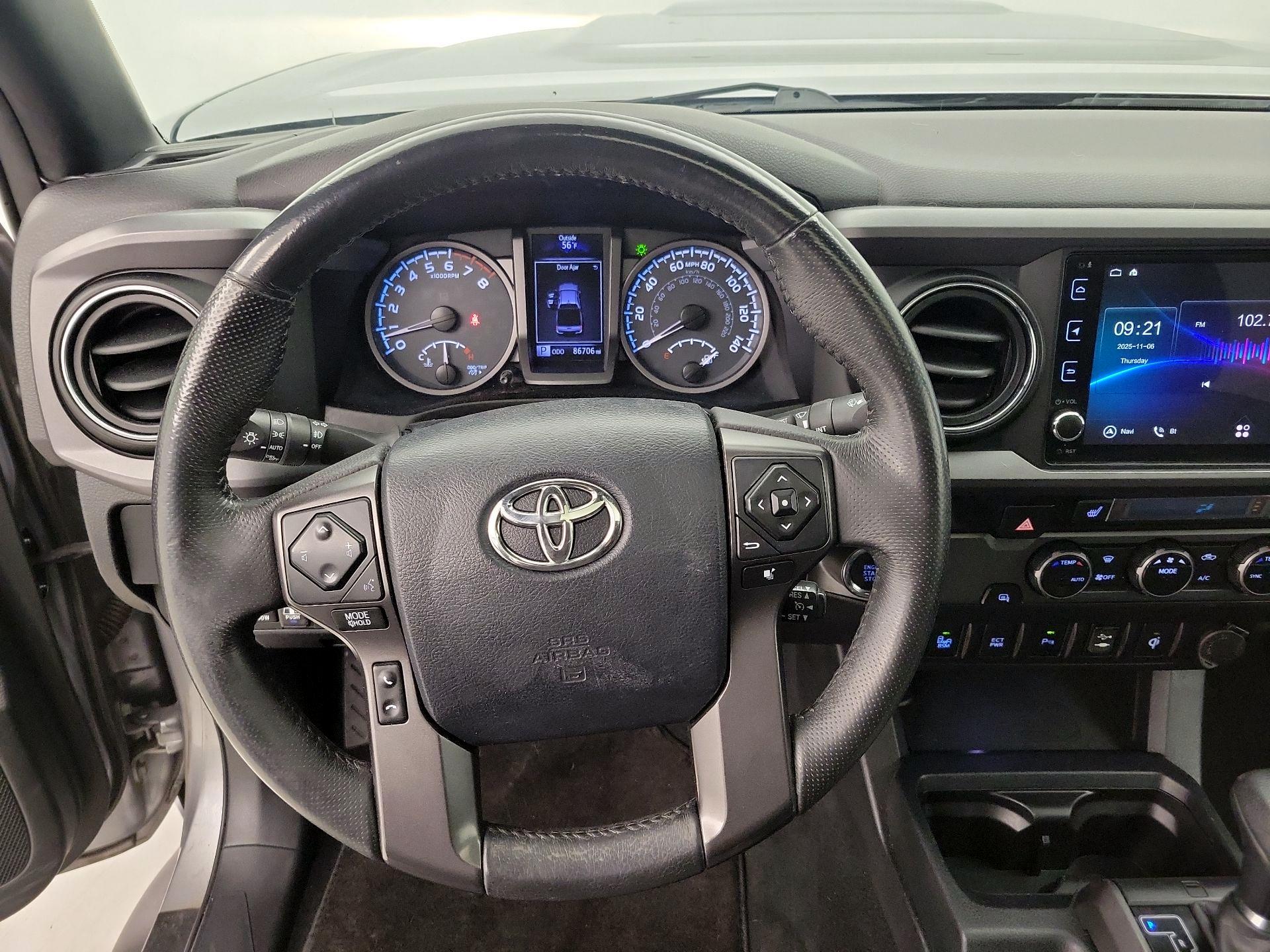 Thumbnail: 2017 Toyota Tacoma - 10