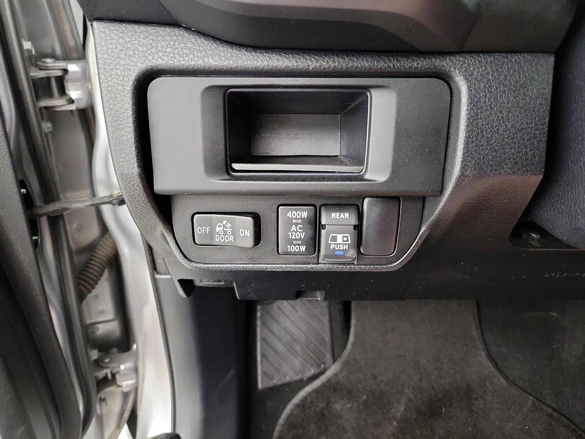 Thumbnail: 2017 Toyota Tacoma - 13