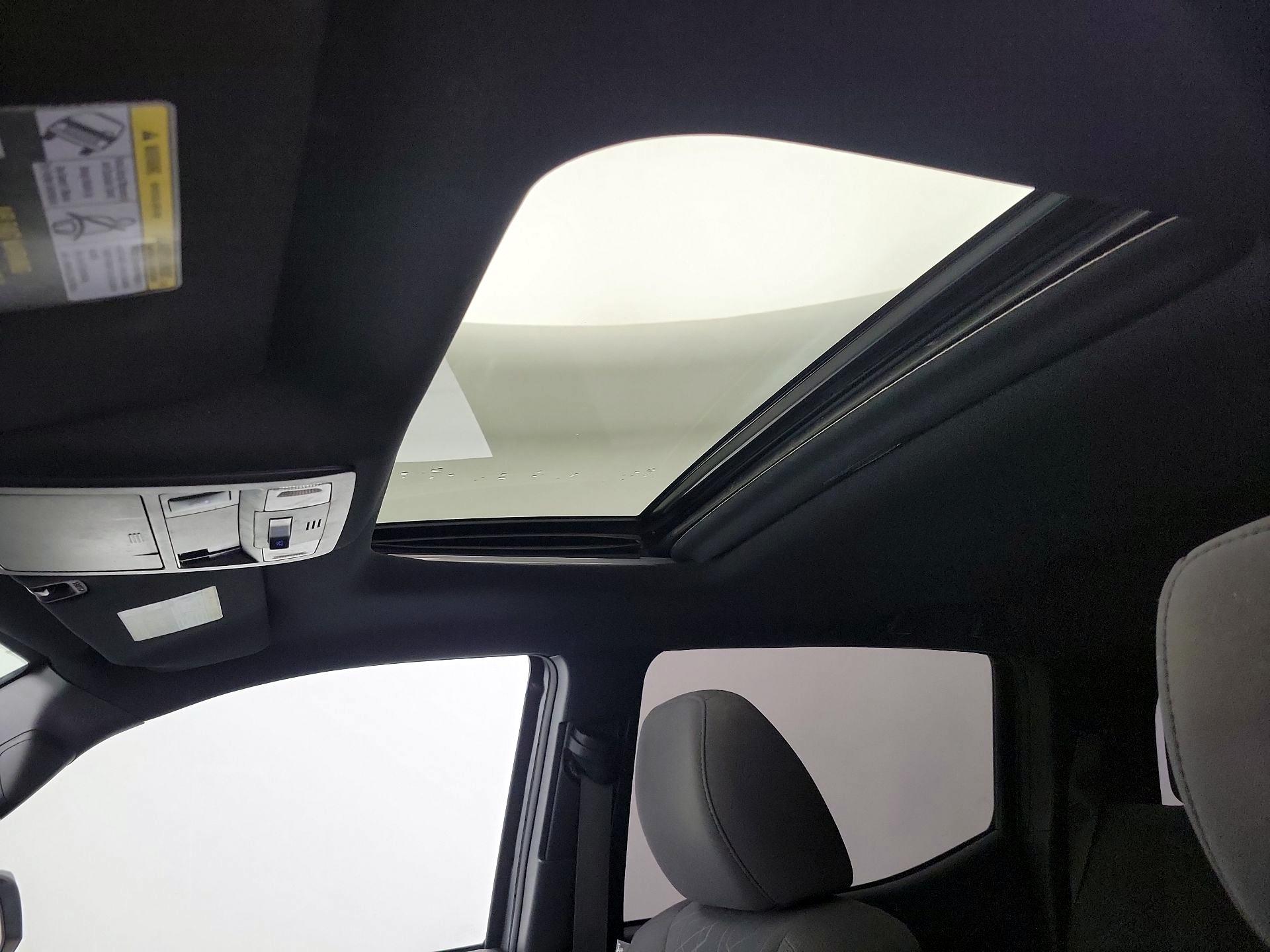 Thumbnail: 2017 Toyota Tacoma - 20