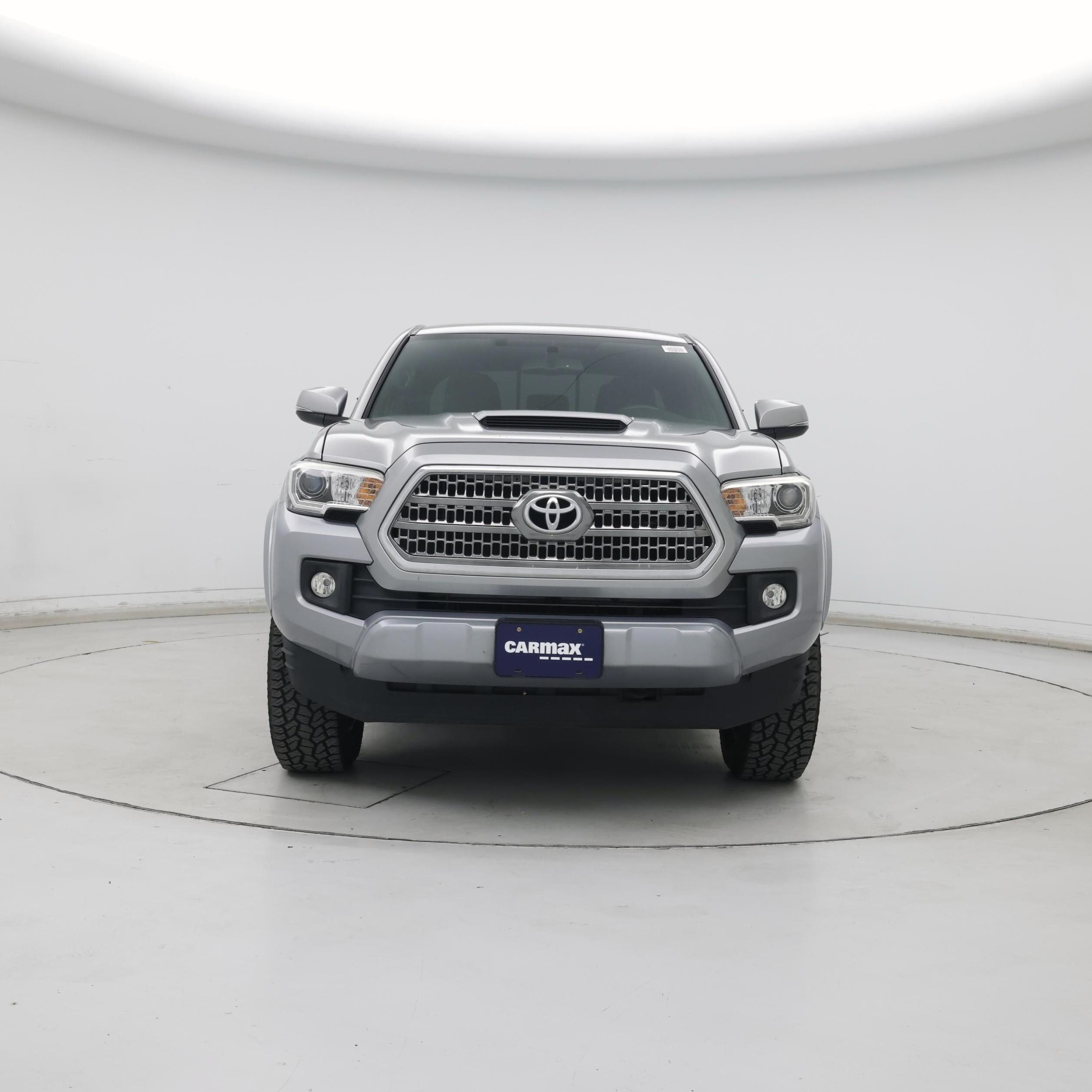 Thumbnail: 2017 Toyota Tacoma - 5