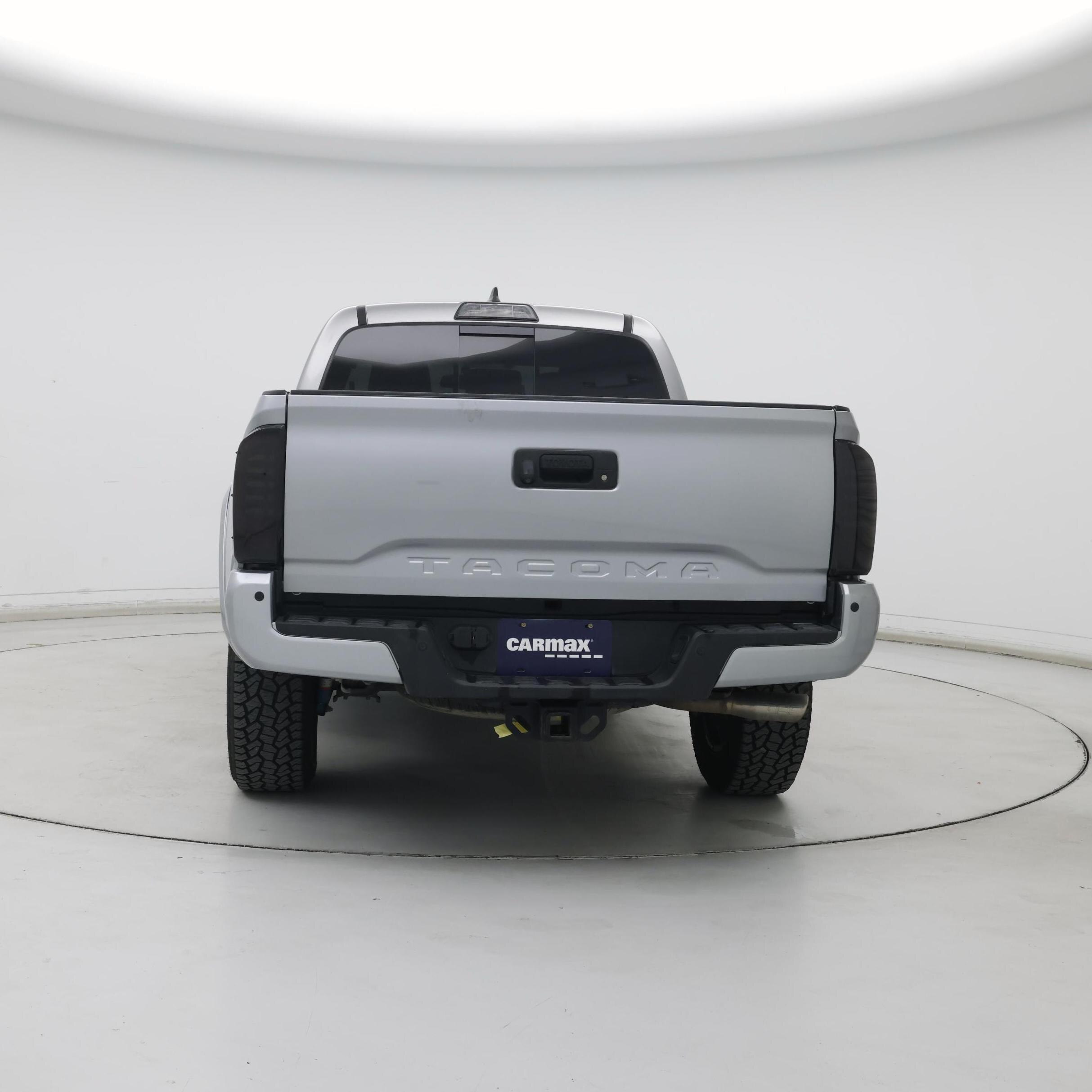 Thumbnail: 2017 Toyota Tacoma - 6