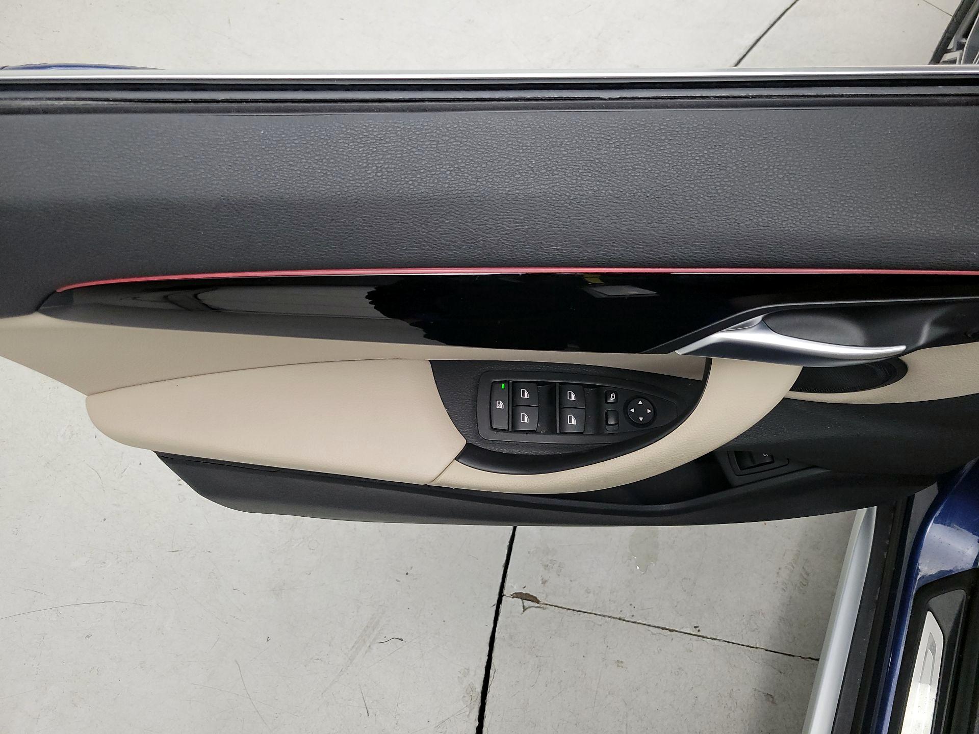 Thumbnail: 2021 BMW X1 - 10