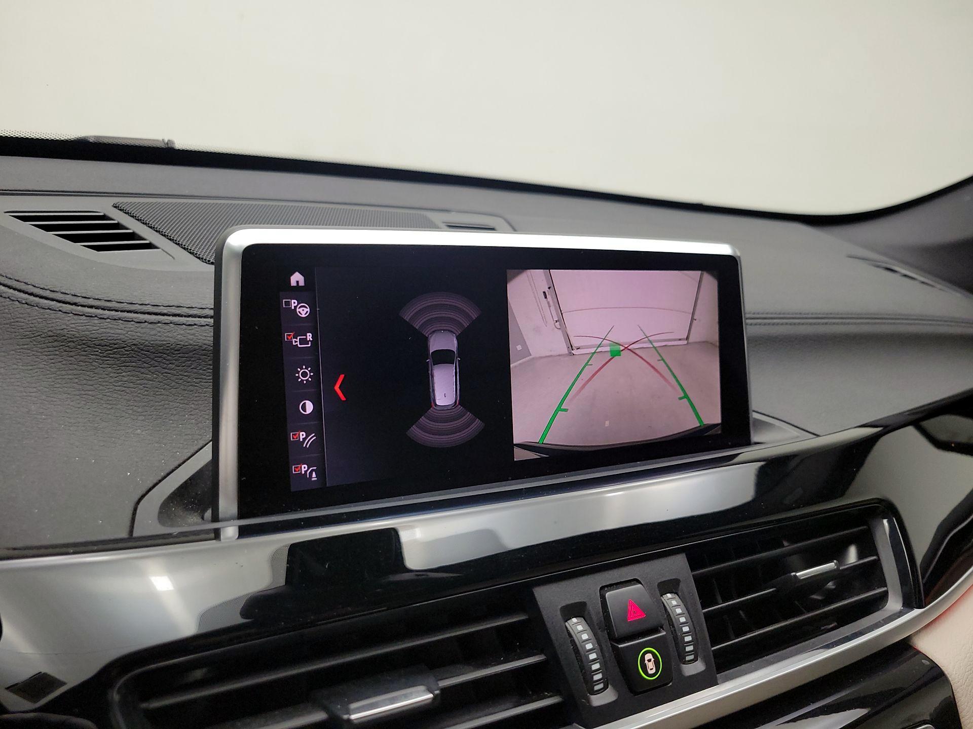 Thumbnail: 2021 BMW X1 - 13