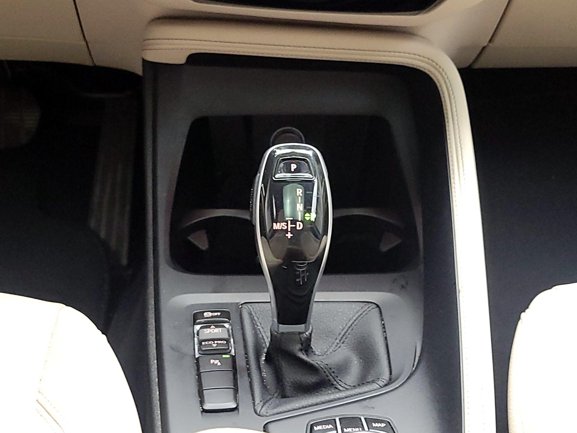 Thumbnail: 2021 BMW X1 - 16