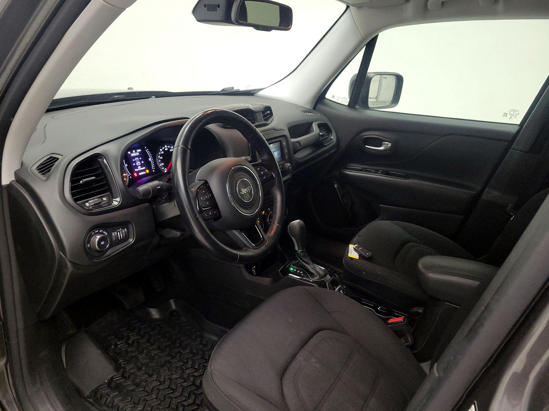 Thumbnail: 2017 Jeep Renegade - 11