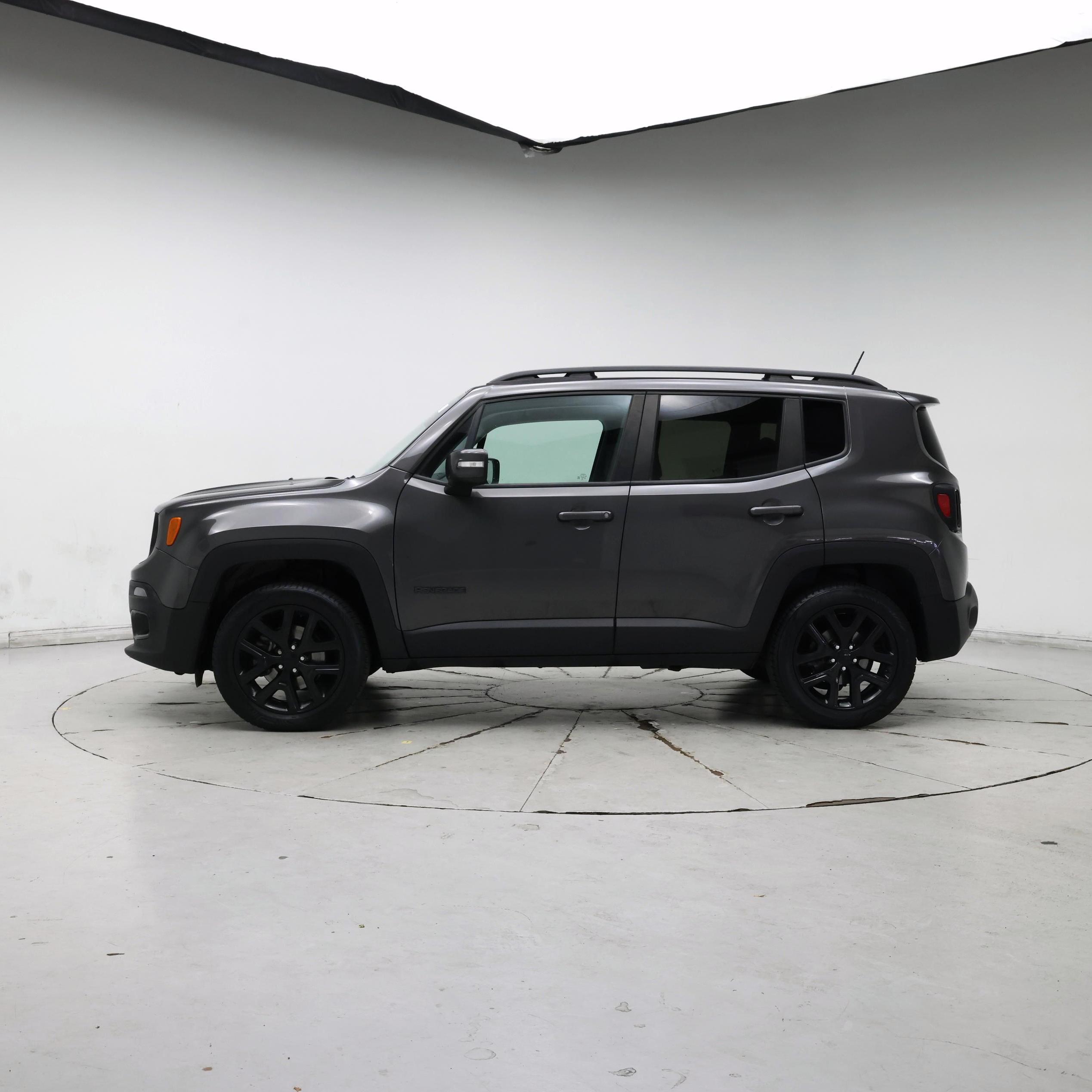 Thumbnail: 2017 Jeep Renegade - 3