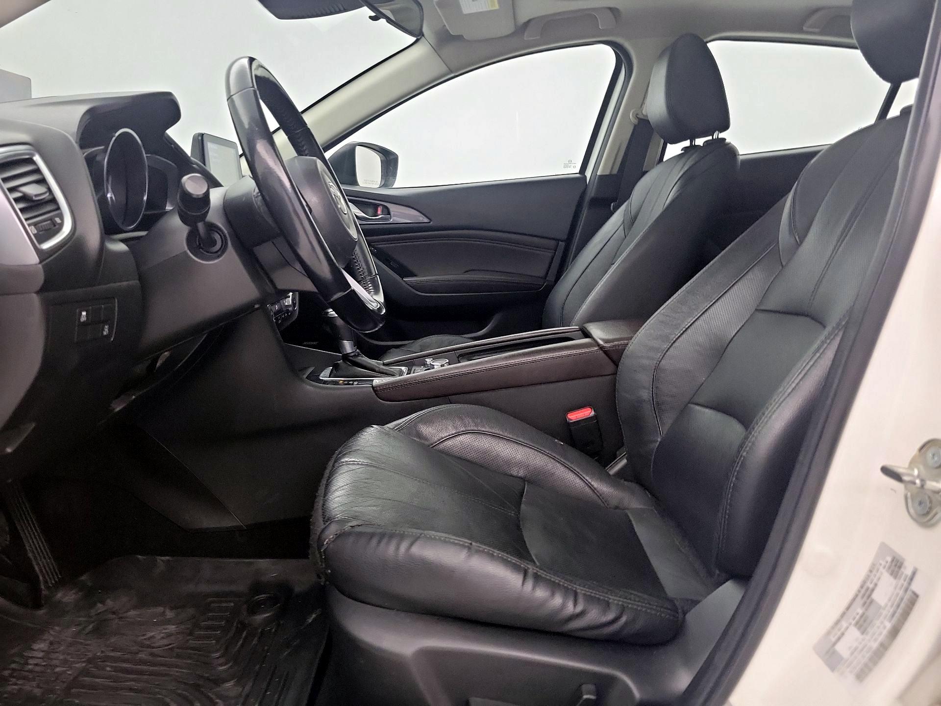 Thumbnail: 2018 Mazda Mazda3 - 11