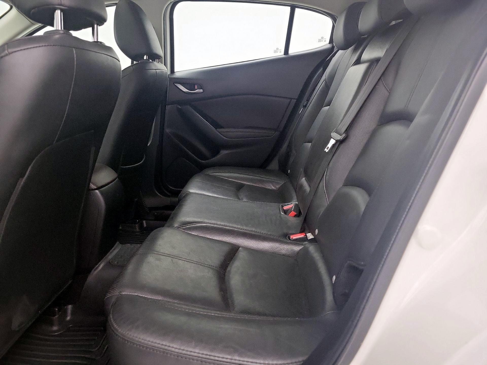 Thumbnail: 2018 Mazda Mazda3 - 20