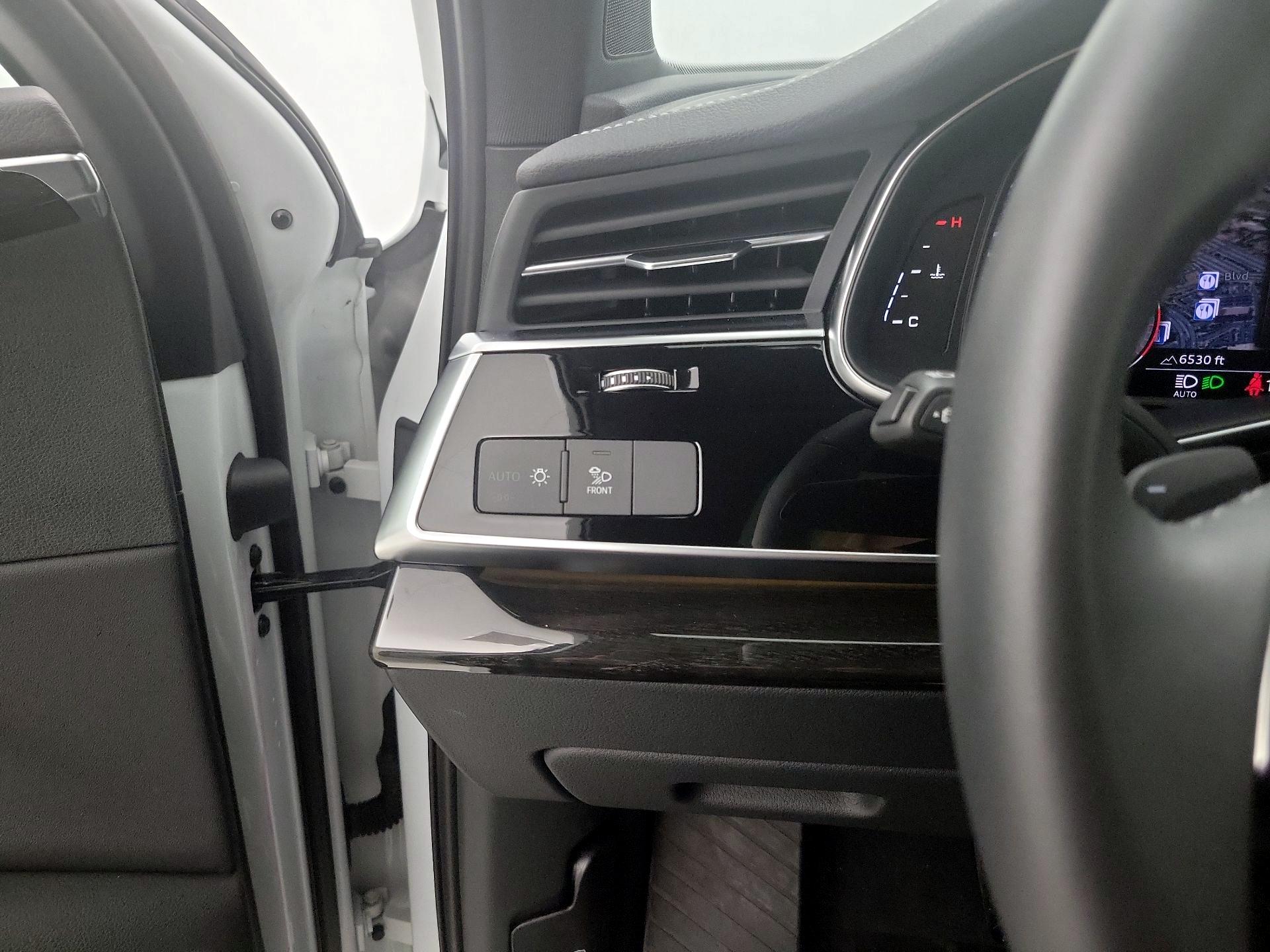 Thumbnail: 2025 Audi Q7 - 13