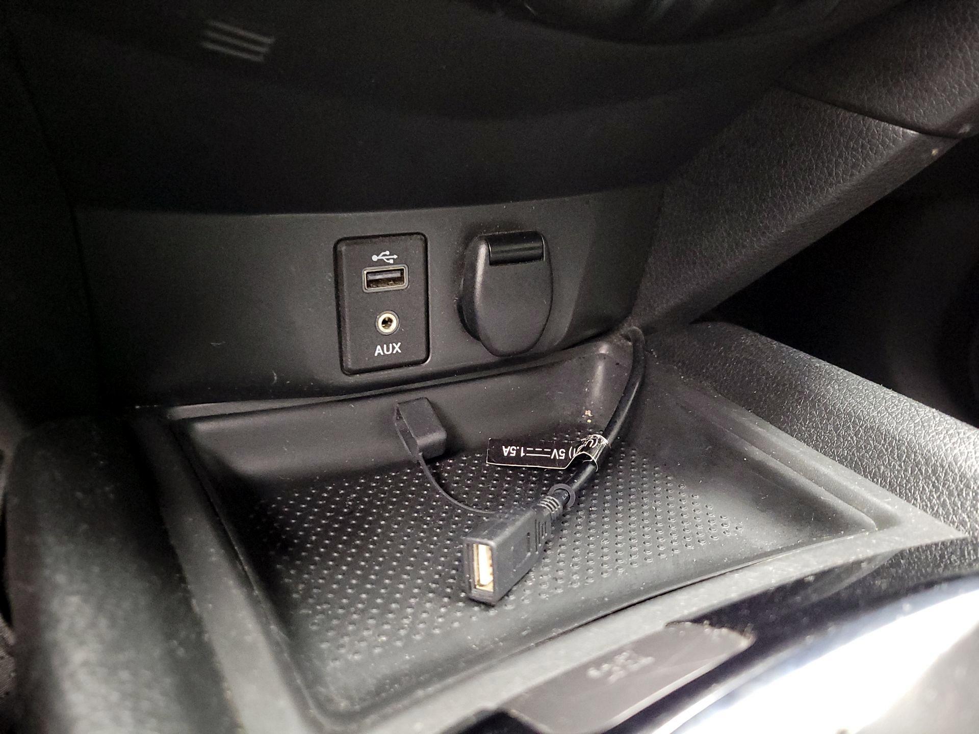 Thumbnail: 2017 Nissan Rogue - 16