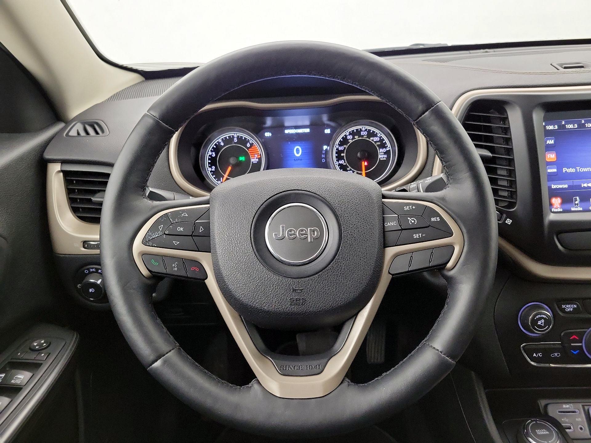 Thumbnail: 2017 Jeep Cherokee - 10