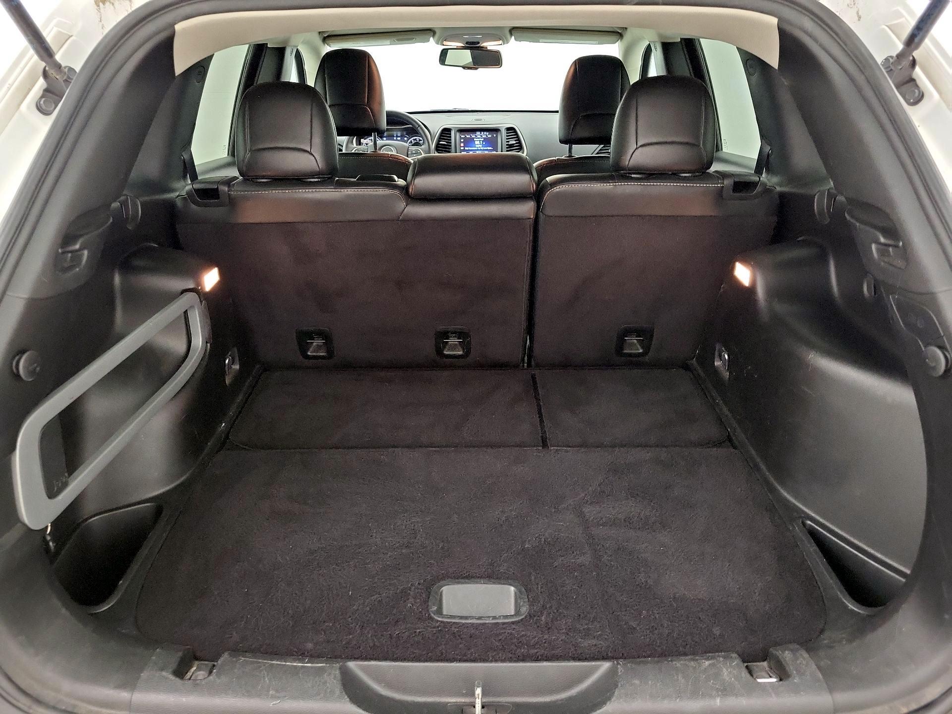 Thumbnail: 2017 Jeep Cherokee - 20