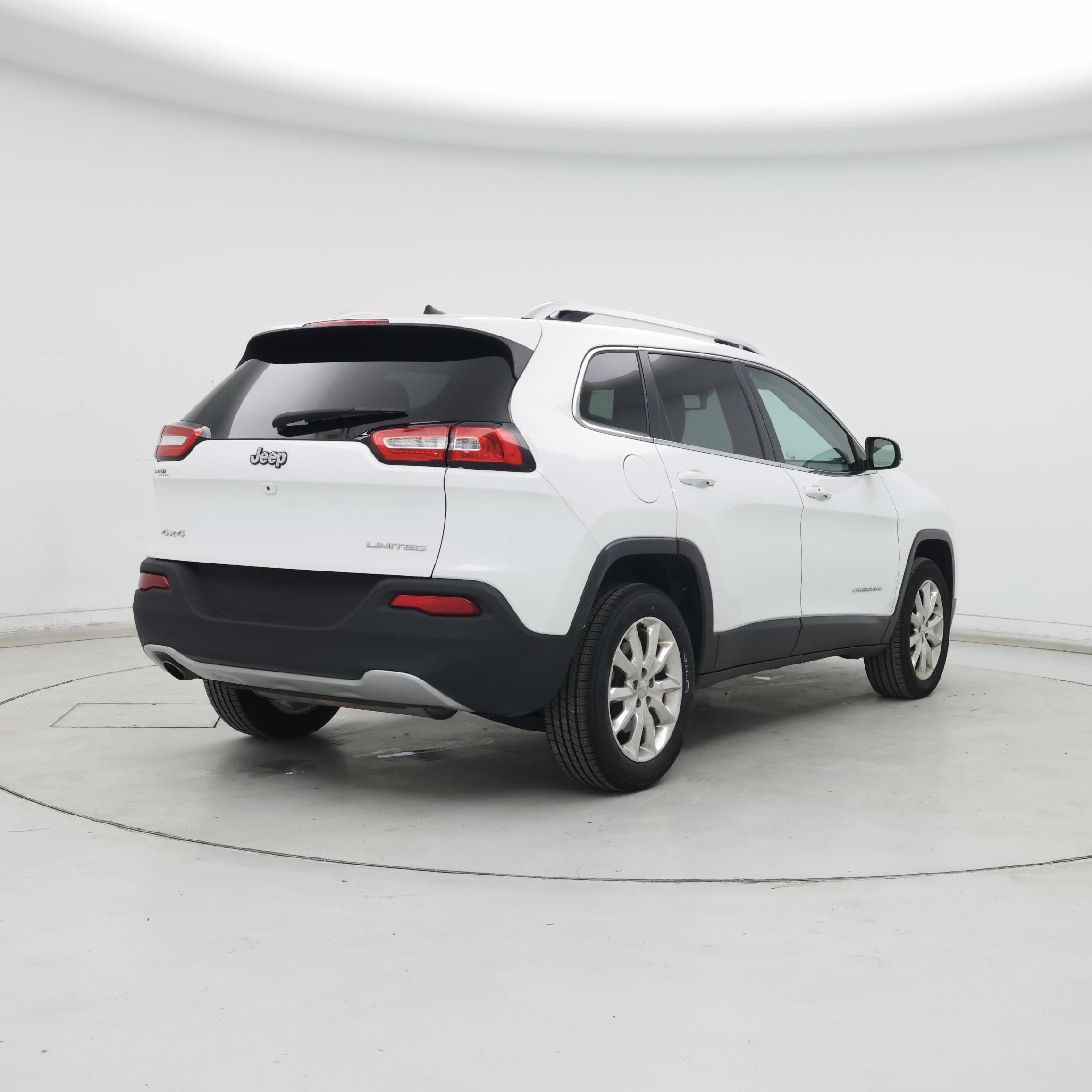 Thumbnail: 2017 Jeep Cherokee - 8